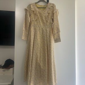 Elegant Butter Cream Floral Dress